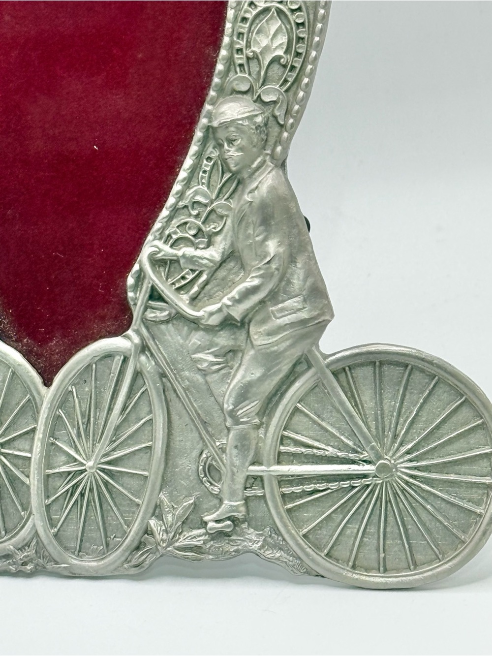 VTG Filigree Pewter Picture Frame Victorian Parisian Bicycle scene 4x6- 7X8 - Picture 3 of 8